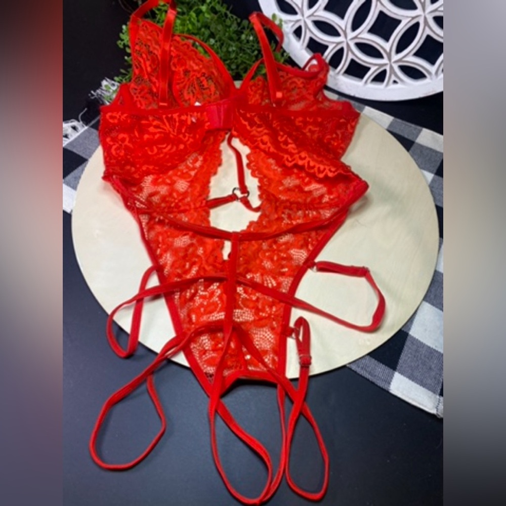 New Elegant Red Lace Lingerie